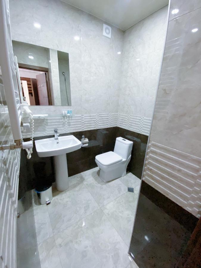 Chonkadzehotel Тбилиси Екстериор снимка